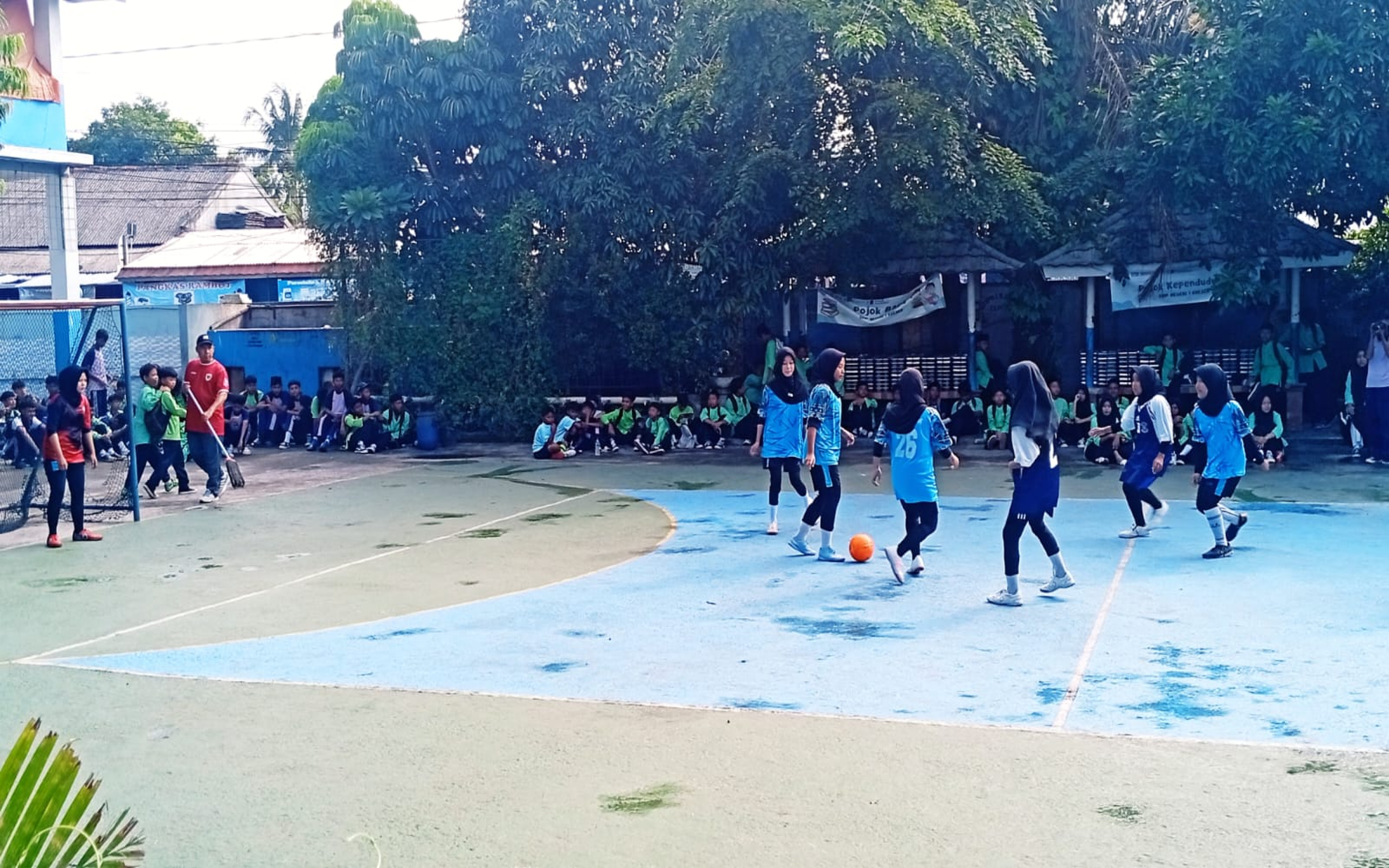 Hari Keempat Classmeeting, Babak Semifinal dan final Sepak Bola