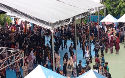 Semarak Hari Sumpah Pemuda dan Market Day di SMP Negeri 1 Kresek